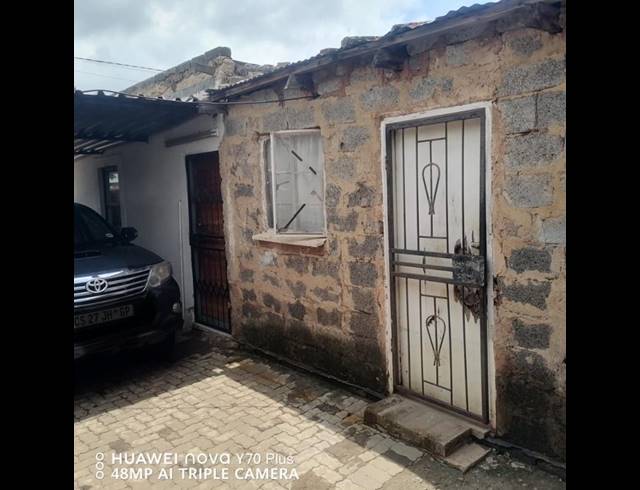 4 BEDROOM HOUSE FOR SALE IN TEMBISA CENTRAL